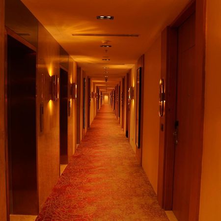 Ramada By Wyndham Gorakhpur Gorakhnath Mandir Road Hotel Exterior photo